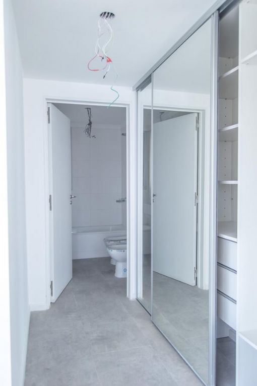 Int. placard y baño